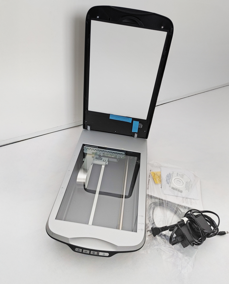 Epson Perfection V500 Photo Scanner - photo 2