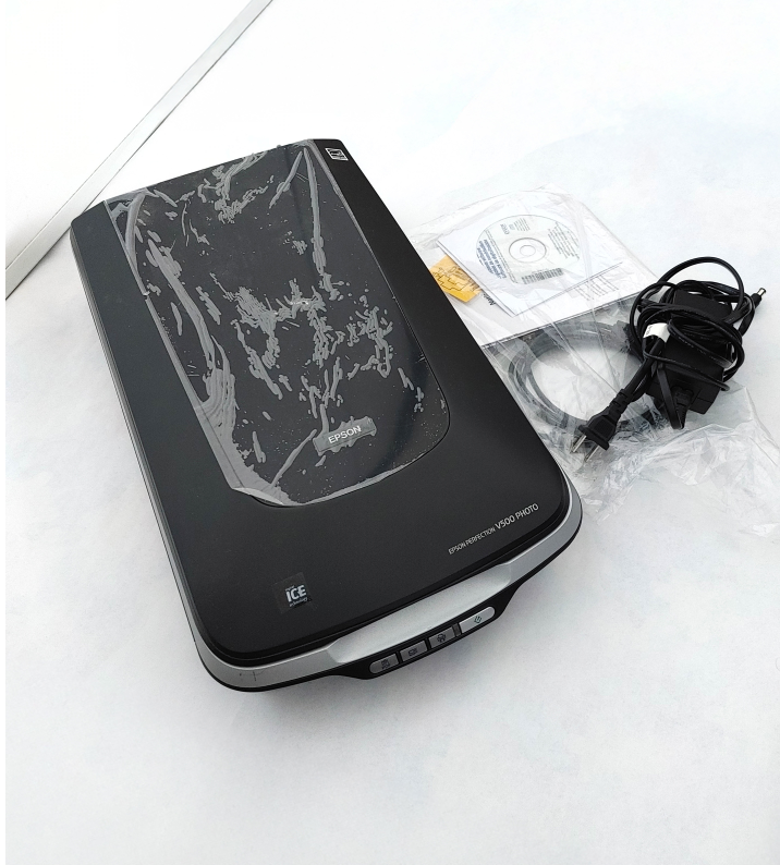 Epson Perfection V500 Photo Scanner