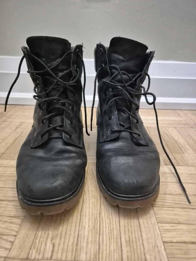 Black Timberland Boots thumbnail