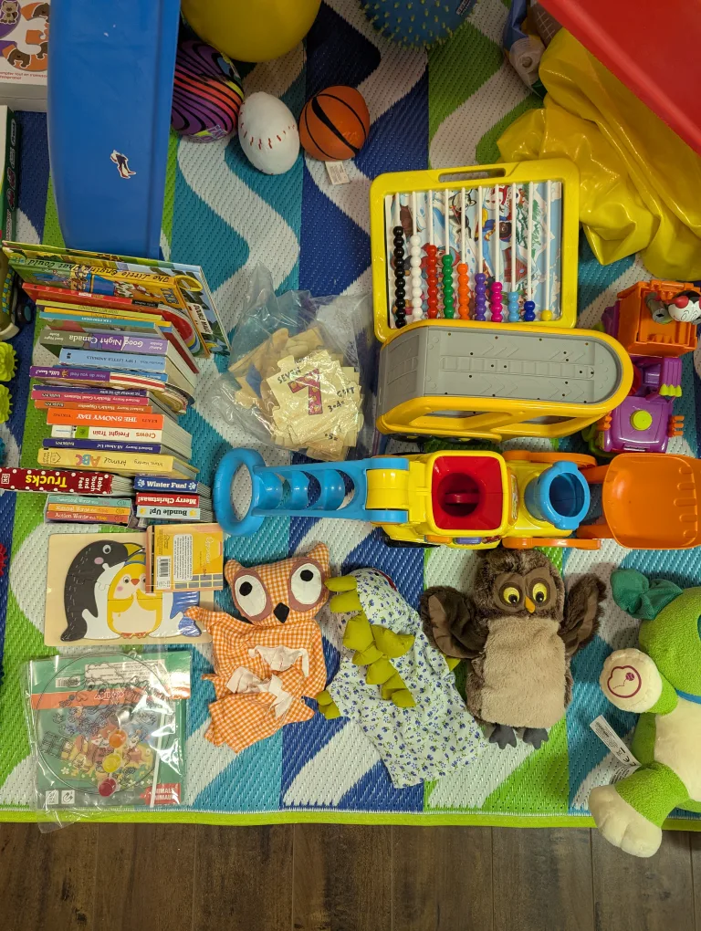 Toy and book bundle - all must go! image indicator(5)