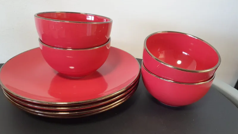 Red & Gold Cereal Bowls & Mugs Set image indicator(4)