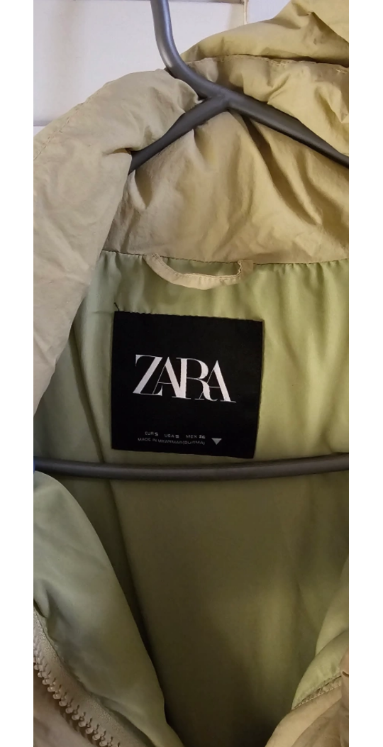 Zara Puffer Jacket - Size EUR S, US S, MEX 26 - photo 2