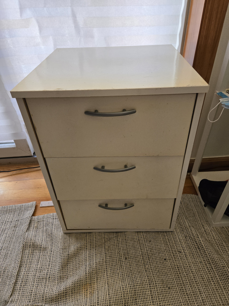 White 3-Drawer Chest - photo 3