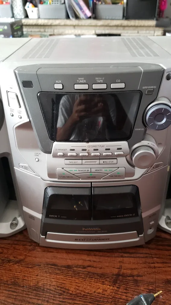 Panasonic 5 CD Changer with Super Woofer image indicator(3)