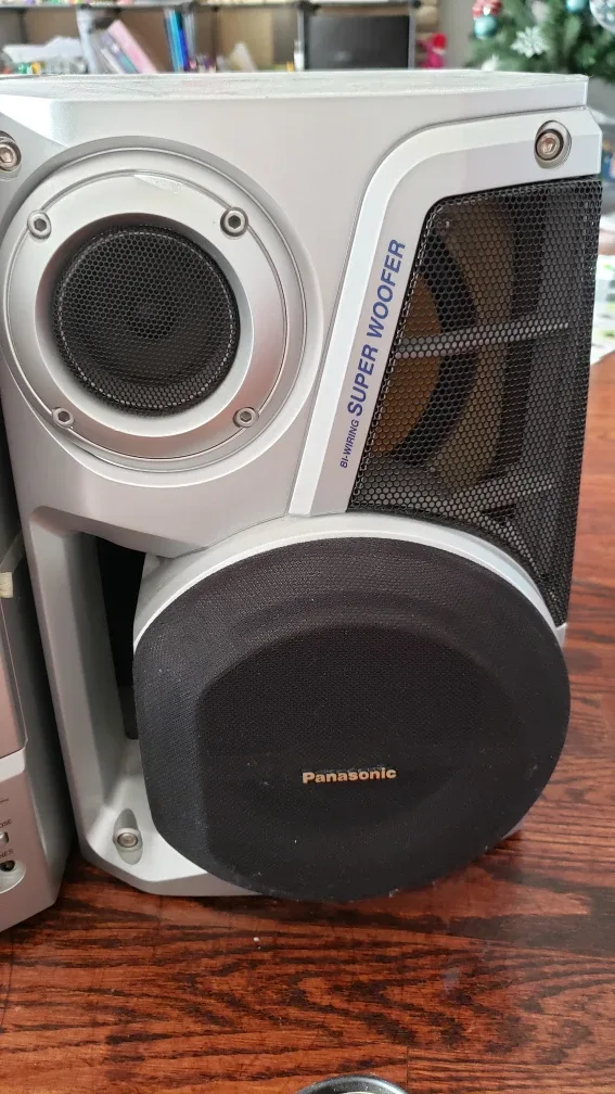 Panasonic 5 CD Changer with Super Woofer image indicator(5)