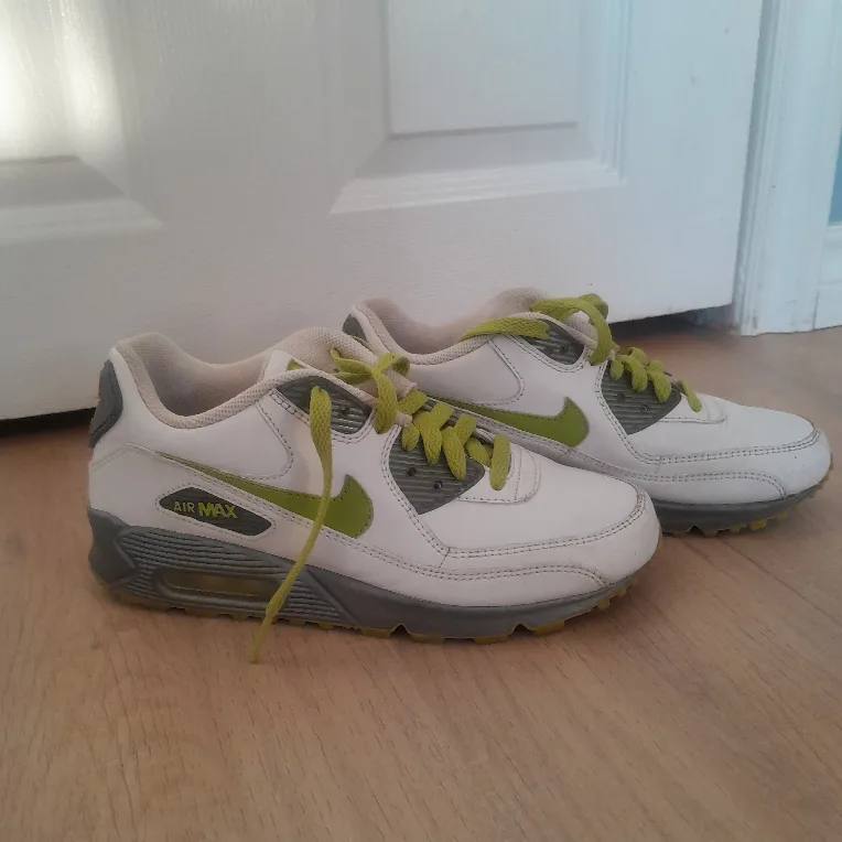 Nike Air Max 90 Women's Shoes Size 5.5 image indicator(3)