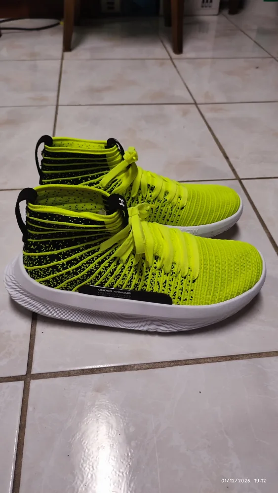 Under Armour Flow FUTR X Elite image indicator(2)