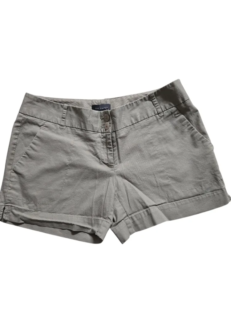 Three pairs of The Limited shorts bundle image indicator(5)