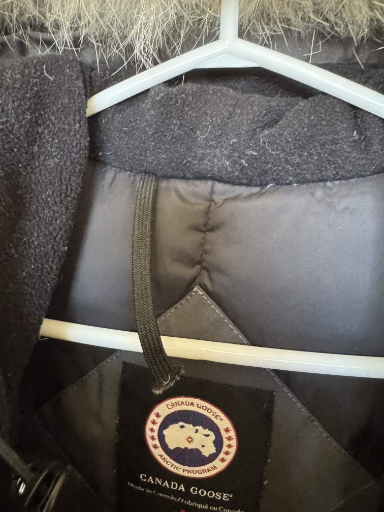 Womens Canada Goose Graphite Parka - Size mediim - photo 4