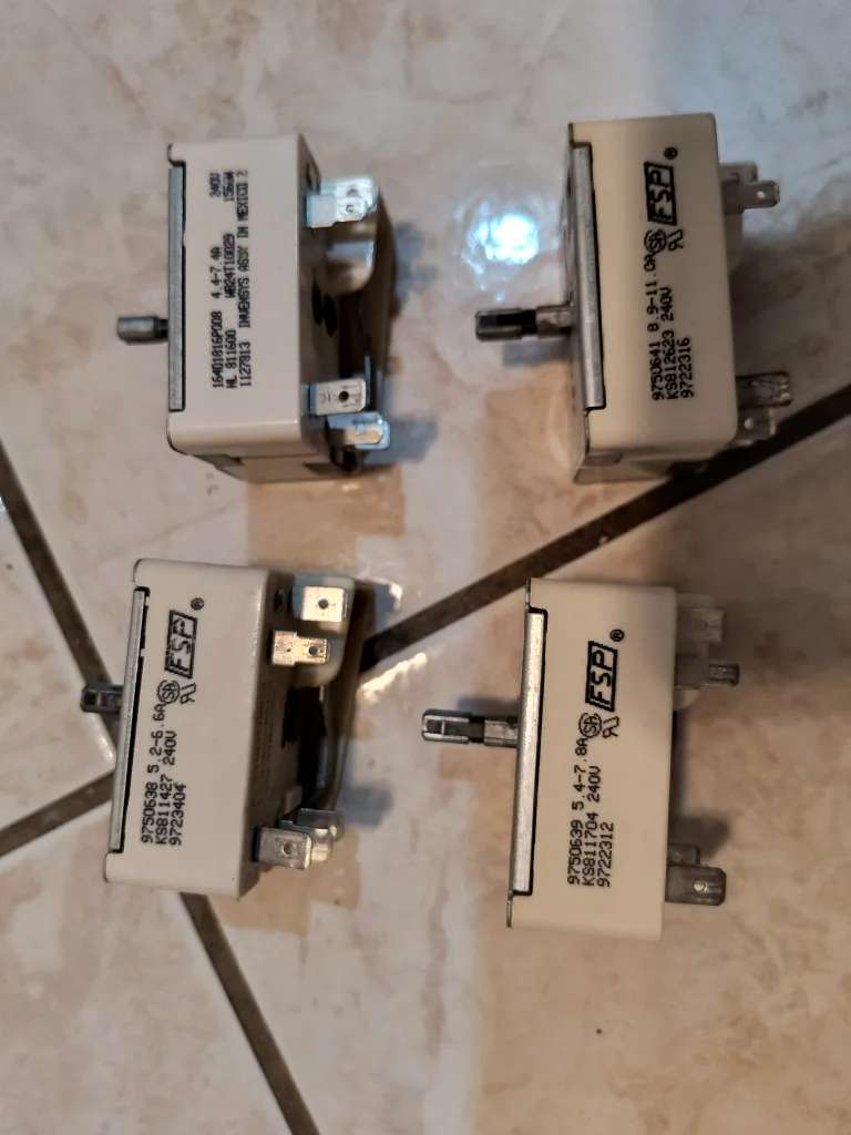 Stove' s switches and knobs thumbnail