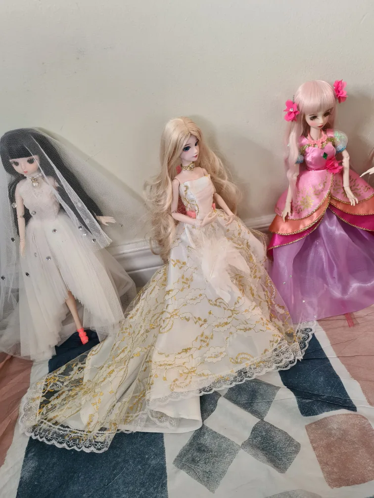 LUXURY DOLL SET: 2 BJDS, 3 ANIME DOLLS, (Chinese Doll - sold) image indicator(3)