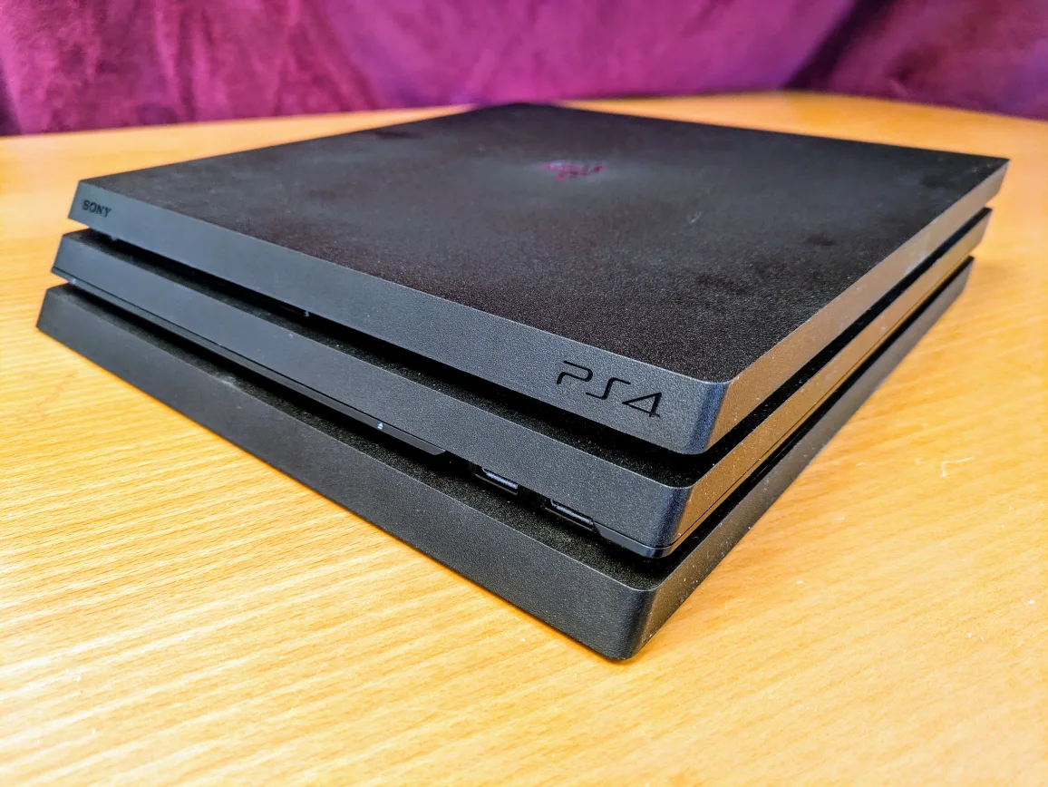 PS4 Pro - 1TB 4K/HDR image indicator(2)