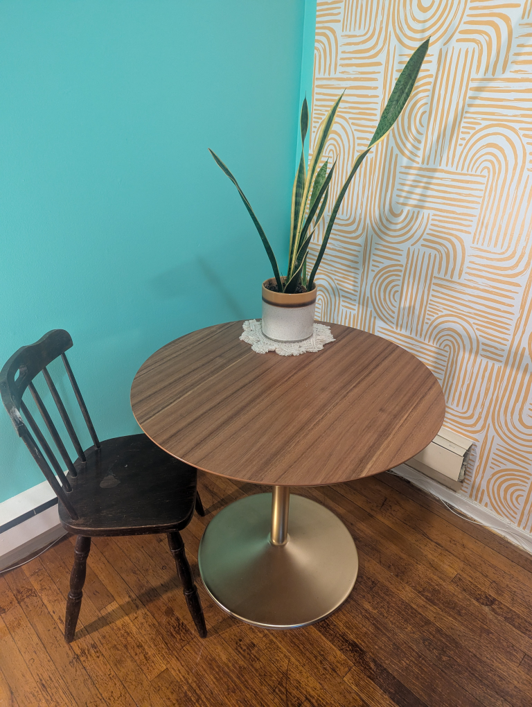Round Wood Pedestal Table