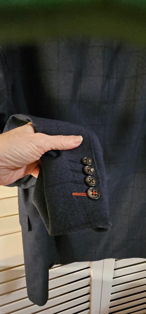 RW&CO. Men's Athletic Fit Blazer - Size 42R image indicator(5)