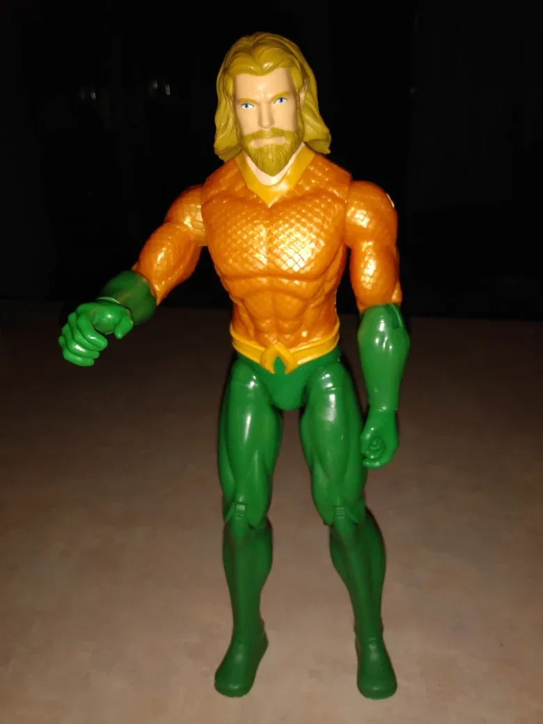 Aquaman Action Figure 11 inches tall image indicator(2)