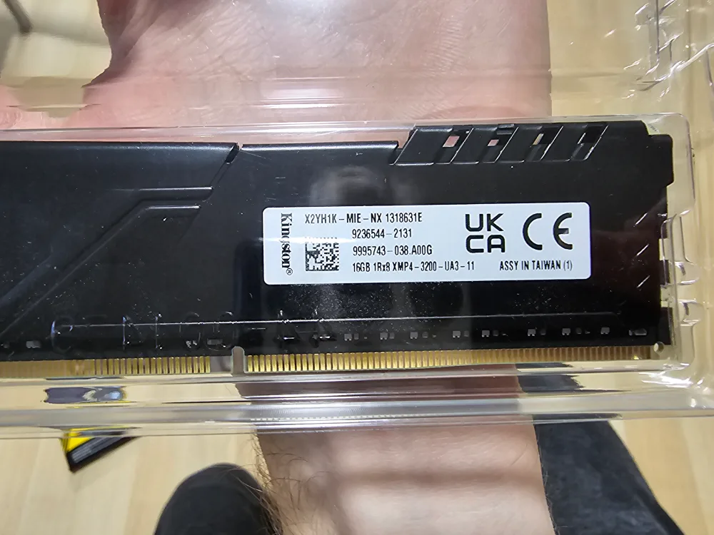 Kingston Fury DDR4 16GB RAM image indicator(2)