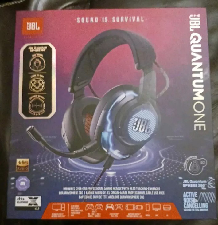 JBL Quantum One Wired Gaming Headset - photo 2