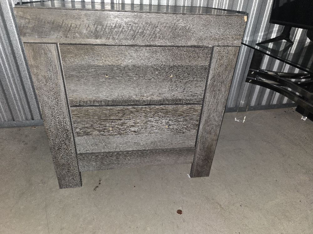 Ashley Signature Wynllow King Bedroom Set - photo 5