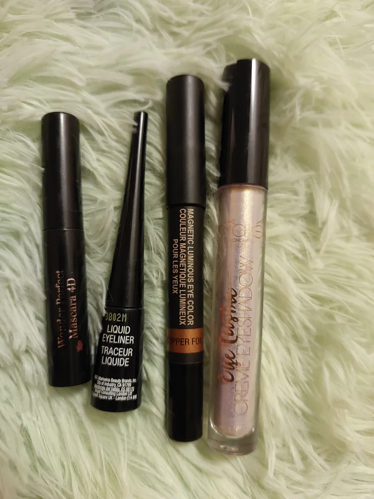 Makeup Bundle - Mascara, Eyeliner, Eyeshadow thumbnail