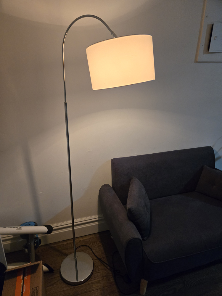 Arched Floor Lamp - Modern Style