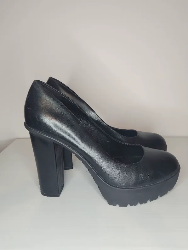 Aldo Black Leather Platform Heels image indicator(2)
