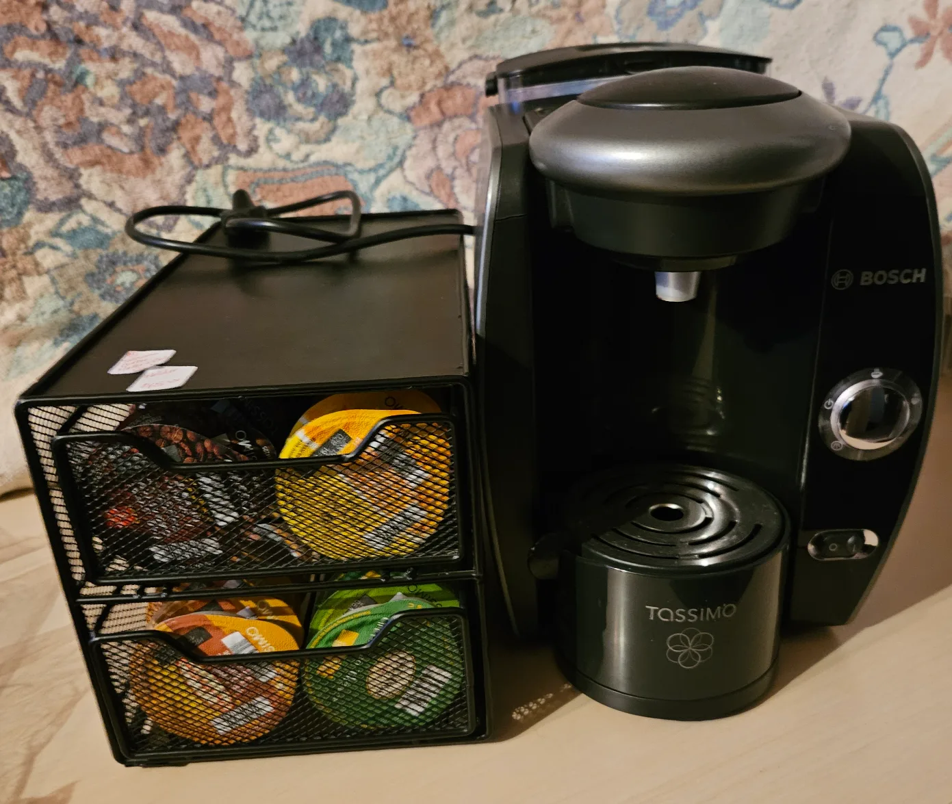 Bosch Tassimo Coffee Machine with K-Cup Organizer thumbnail