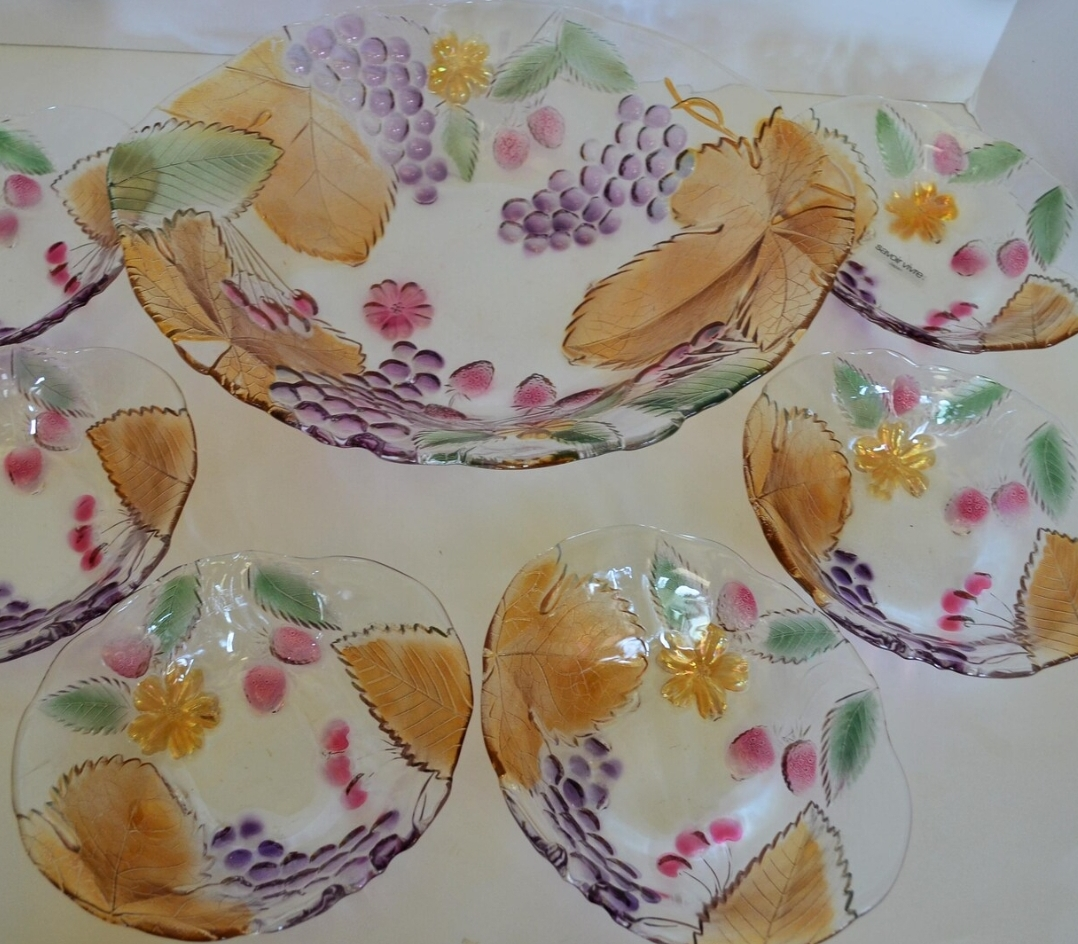 Vintage Glass Bowl Set with Grapes and Leaves Design
