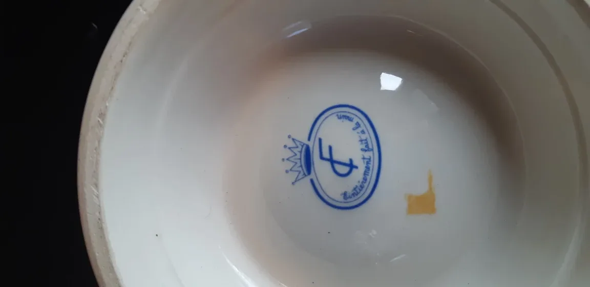 Vintage Ceramic Ashtray image indicator(3)