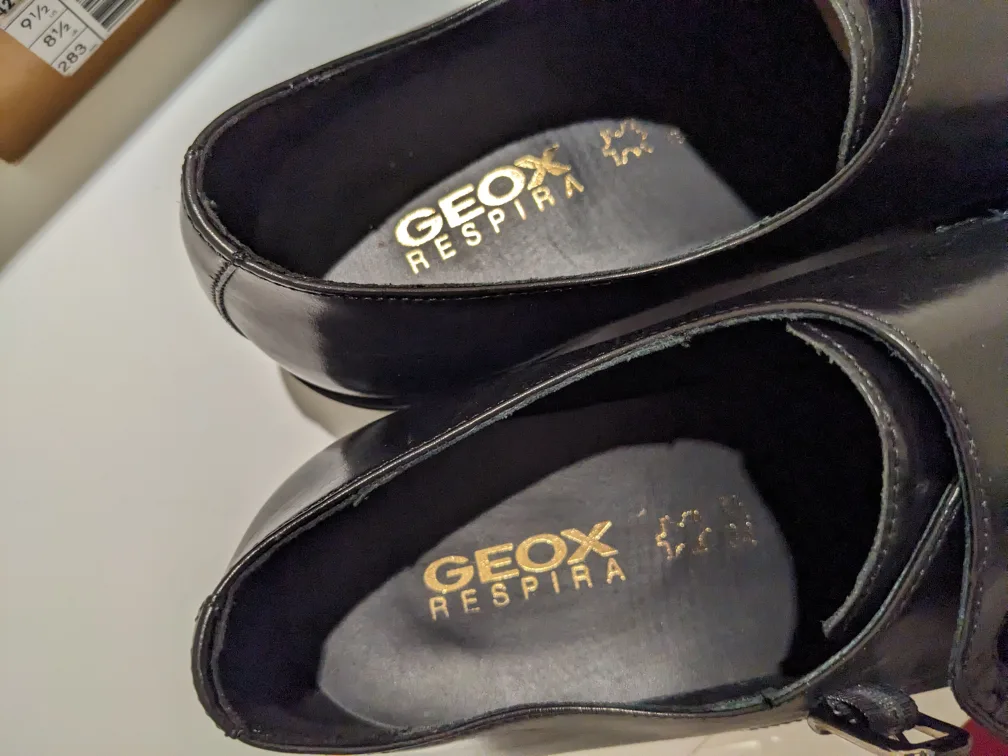 men's dress shoes size 9.5 image indicator(4)