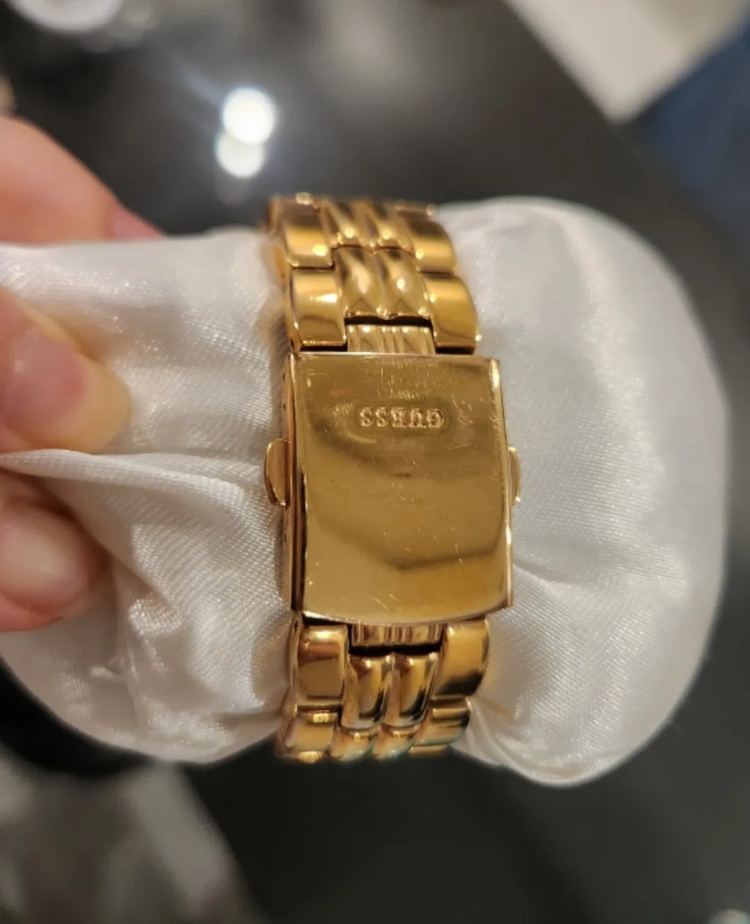 Guess Women's Rose Gold Watch with Crystals image indicator(5)