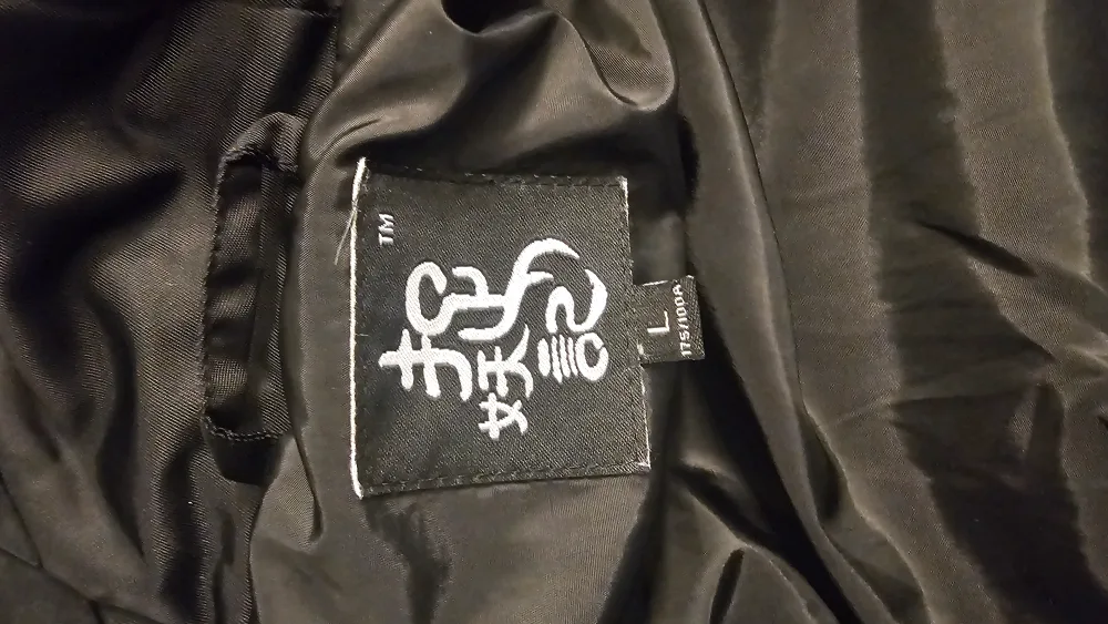 Monster Hunt 2 Film Crew Down Jacket - Size Large image indicator(3)