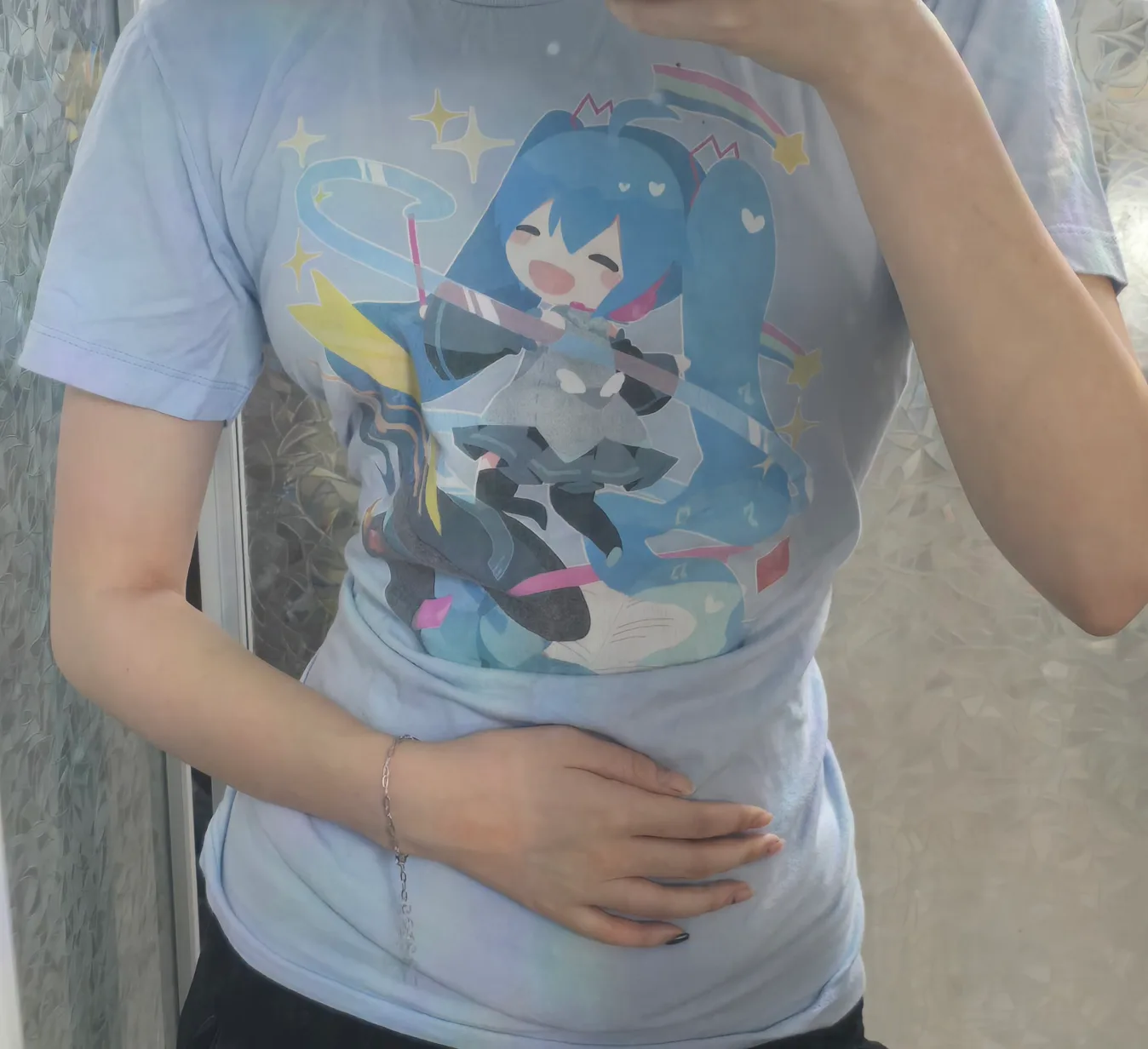 🤸‍♀️ 2 FOR 5$ 🤸‍♀️ Hot Topic Hatsune Miku T-Shirt image indicator(2)