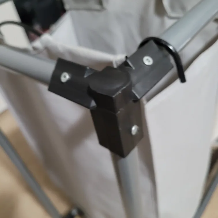 Three-Tier Laundry Hamper with Rolling Base image indicator(3)