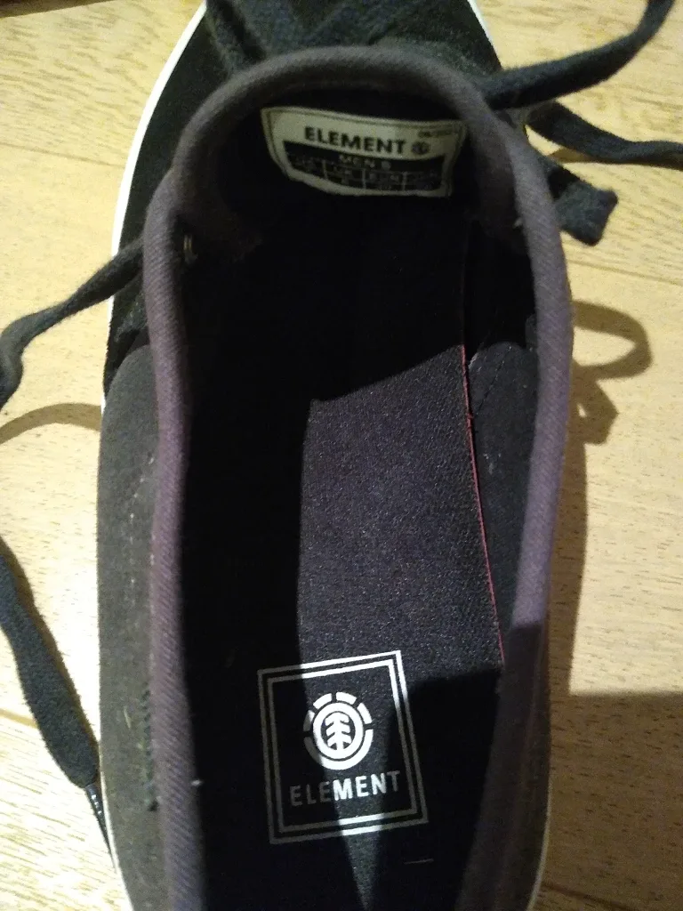 Like New! Men's Element Skate Shoes - Size 7 image indicator(4)
