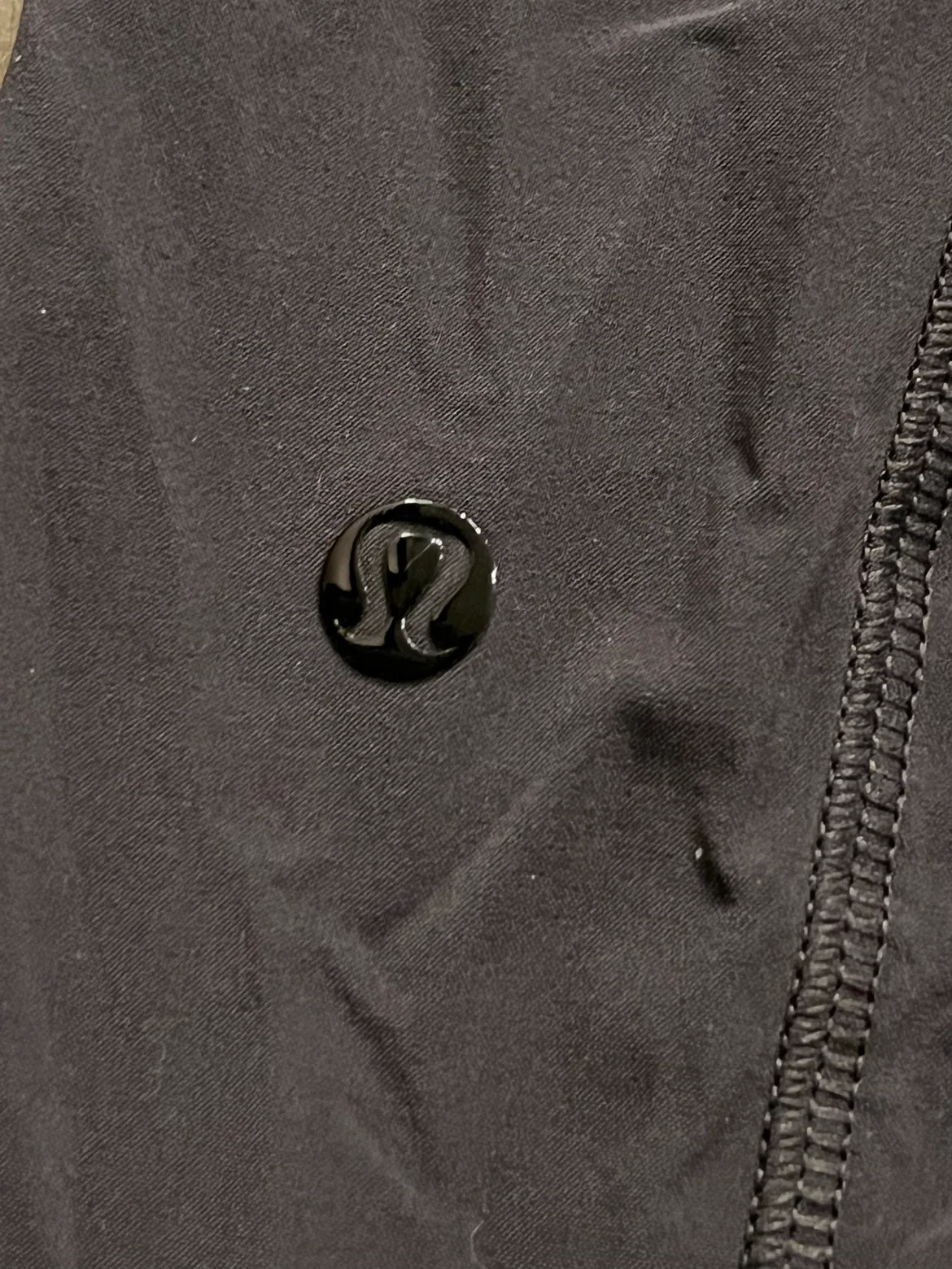 Men’s drawstring Lululemon black shorts “S” image indicator(2)