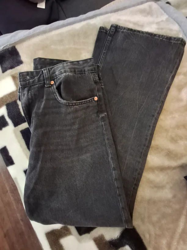 Zara mid rise wide leg jeans sz 8 image indicator(2)