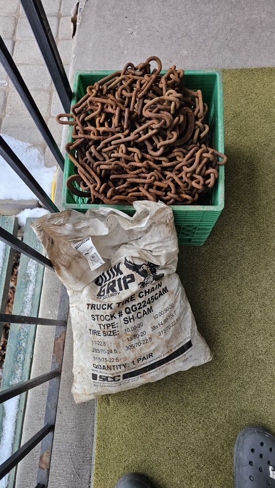 semi Used Truck Tire Chains - 2Pair. unused 1pair