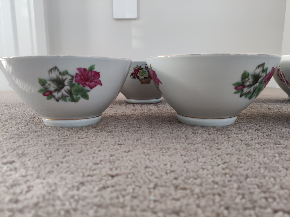 Porcelain Glass Bowls with Flower Motif (Set of 7) - photo 5