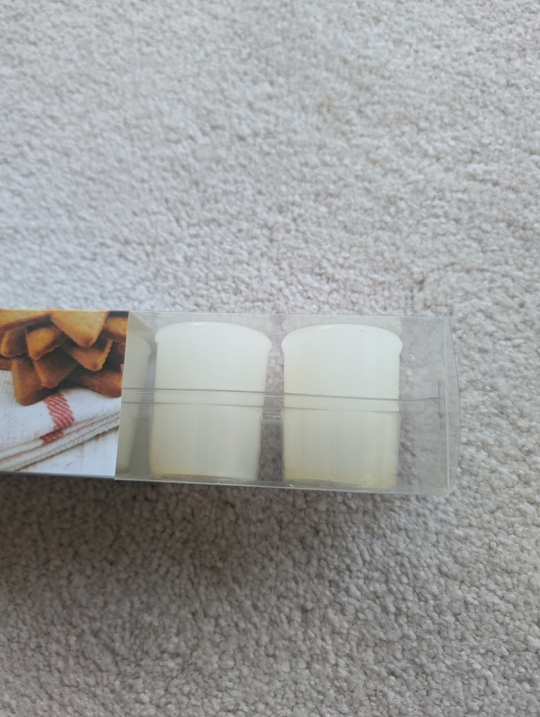 Set of 5 Gingerbread Cookie Scented Votives