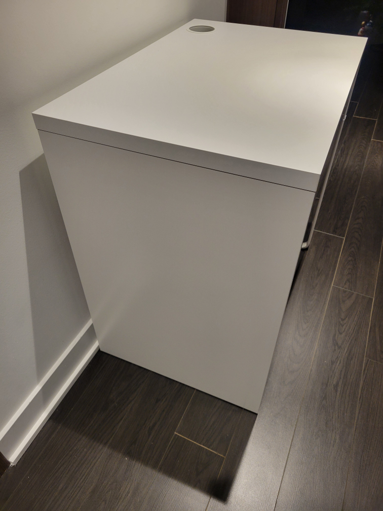 White IKEA Micke Desk - photo 5