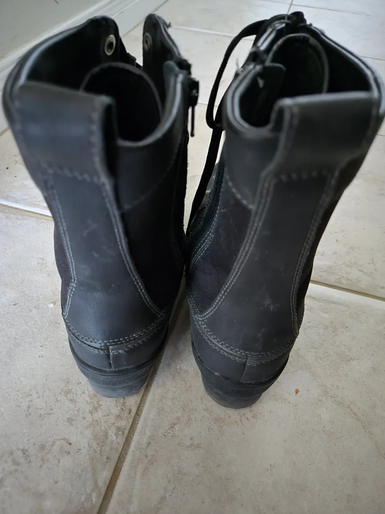 Clarks Collection -  Women's Black Zip Up/Lace-Up Boots - US 9 image indicator(3)