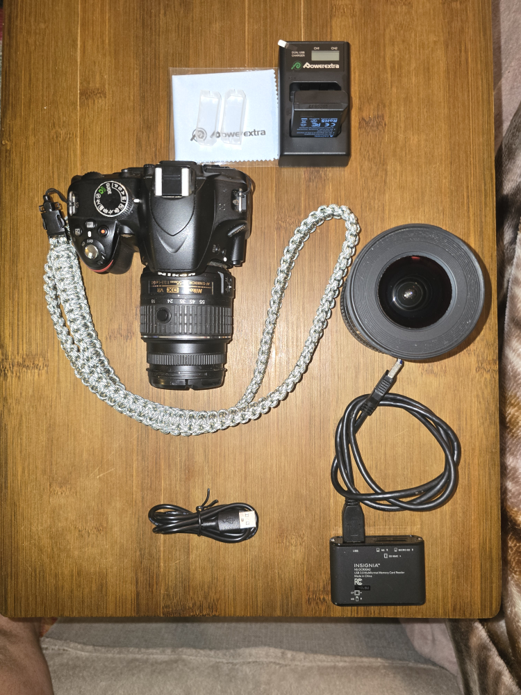 Nikon D3200 + Accessories