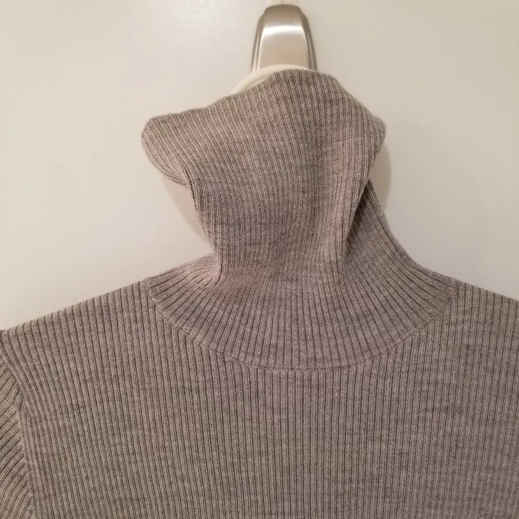 Uniqlo turtleneck dress size S image indicator(3)