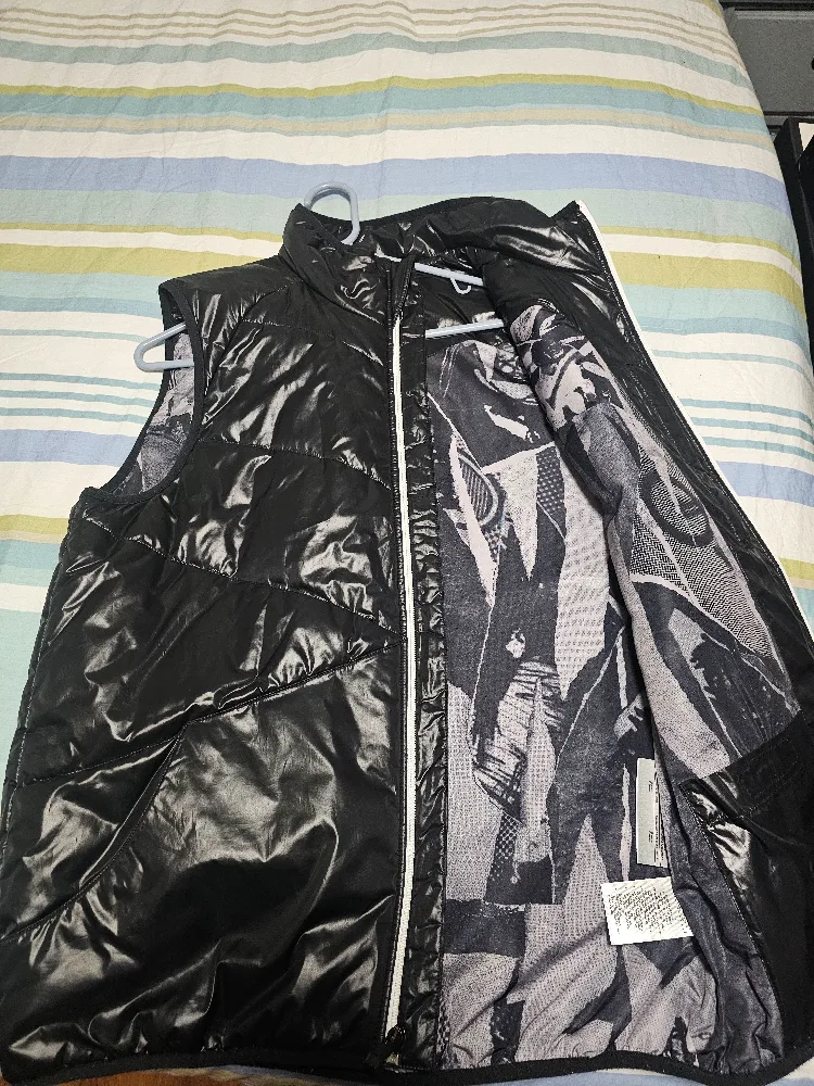 Men's Adidas Black Puffer Vest image indicator(3)