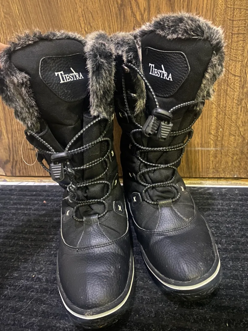 Women's Black Tietra Winter Boots image indicator(3)