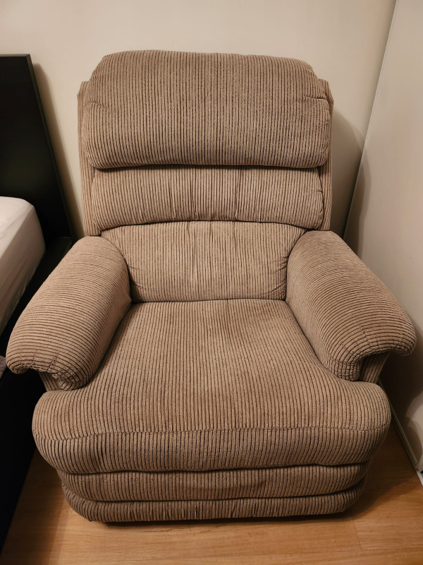 Recliner & Rocking Chair with Footrest - photo 4