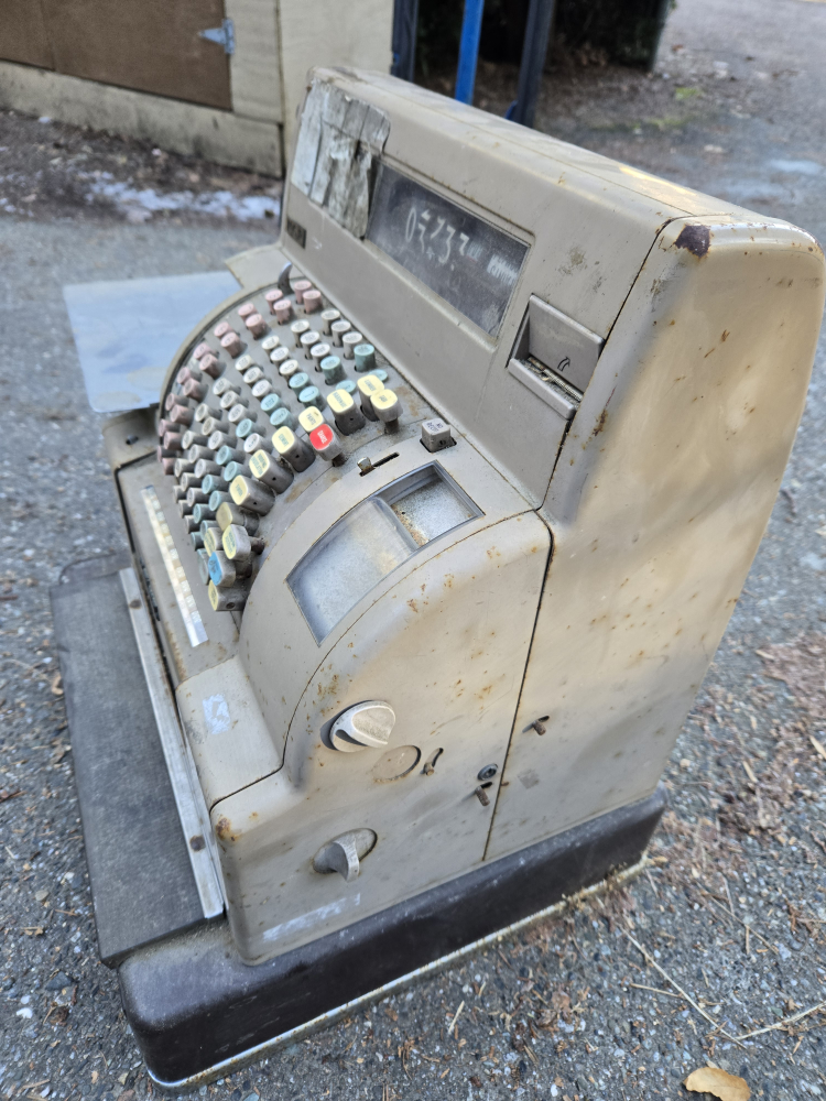Vintage NCR Cash Register - Collectible! - photo 2