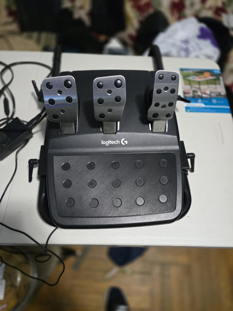 Playseat Evolution Gaming Chair with Wheel and Pedals - photo 4