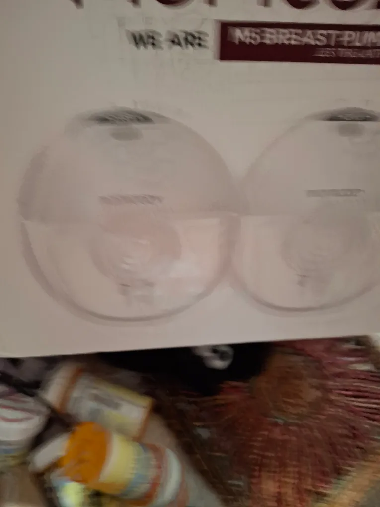 New never used Momcozy M5  Breast Pump Wearable Breast Pump image indicator(6)