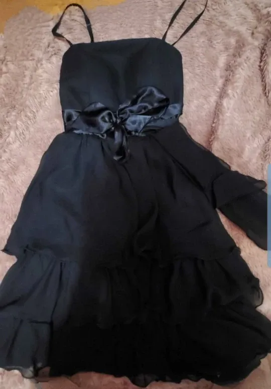 Cute flowy black dress Size M image indicator(2)